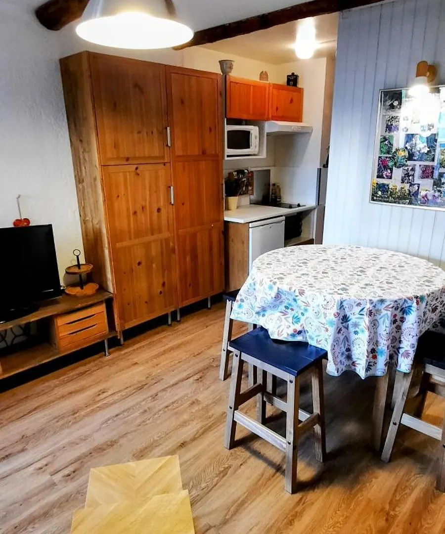 Charmant Studio Avec Balcon - Le Sauze Enchastrayes Apartman